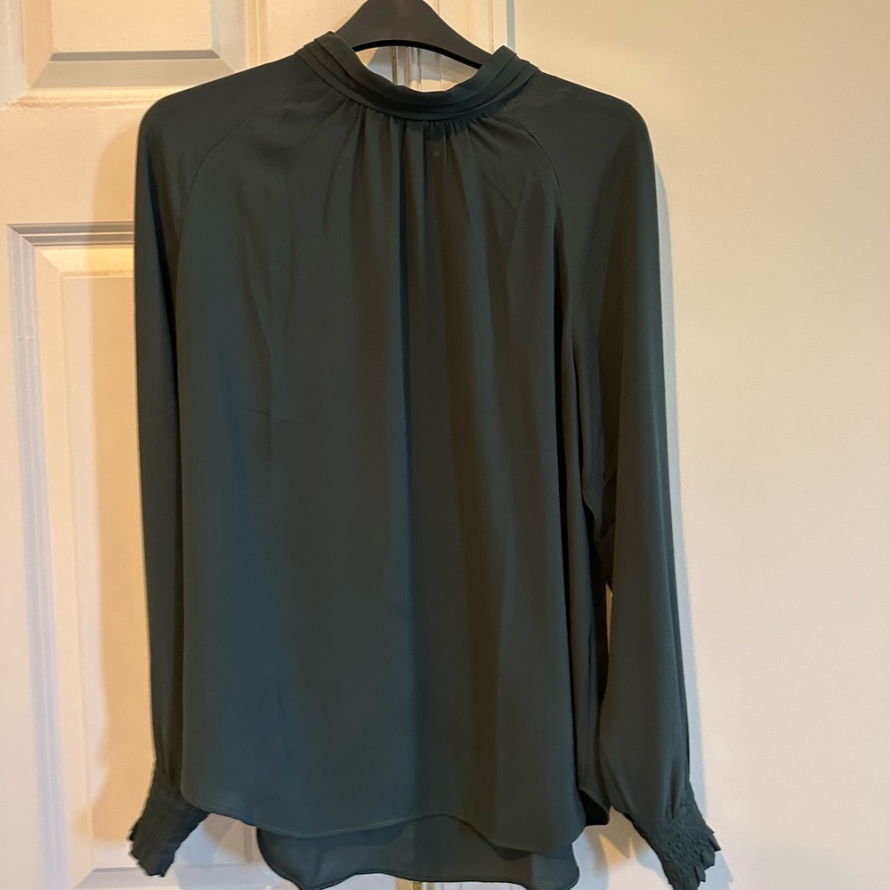 Ann Taylor top in Small